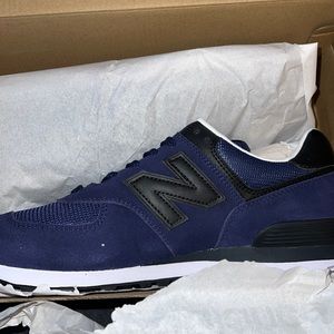 NEW BALANCE WOMEN TENNIS SHOES